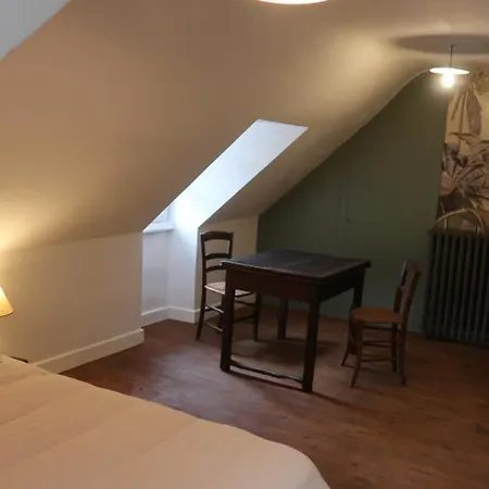 La Maison Du Griffoul Bb A La Source Cascade Et Terroir ベッド・アンド・ブレックファスト Salles-la-Source