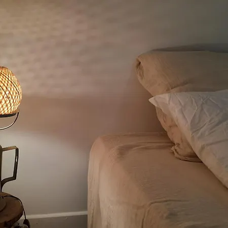 La Maison Du Griffoul Bb A La Source Cascade Et Terroir ベッド・アンド・ブレックファスト Salles-la-Source