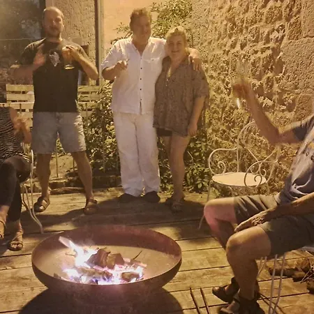 La Maison Du Griffoul Bb A La Source Cascade Et Terroir 3*